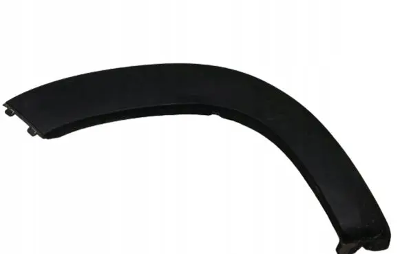 Rear fender molding trim