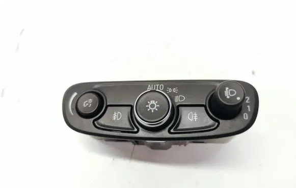 Opel Insignia B Light switch 39121795