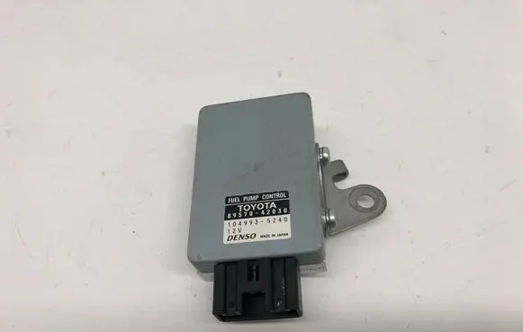 Toyota RAV 4 (XA40) Fuel injection pump control unit/module 8957042030 1049935240