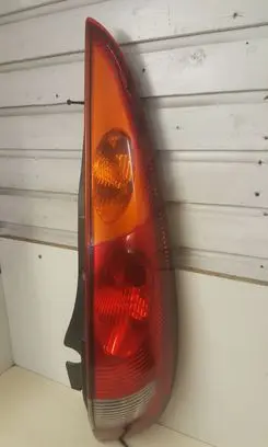 Nissan Almera Tino Rear/tail lights