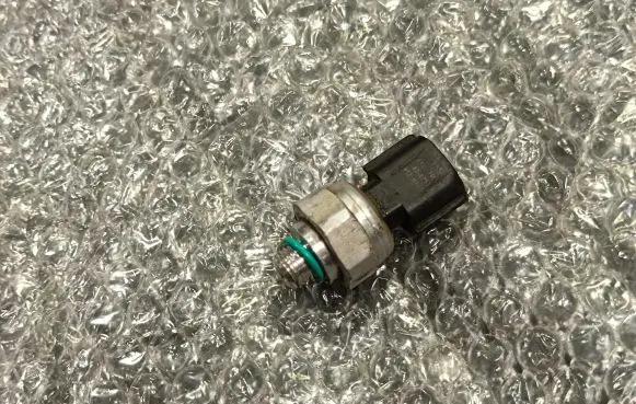 Air conditioning (A/C) pressure sensor