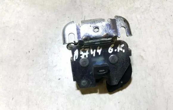 Mercedes-Benz C W203 Seat back rest lock catch 
