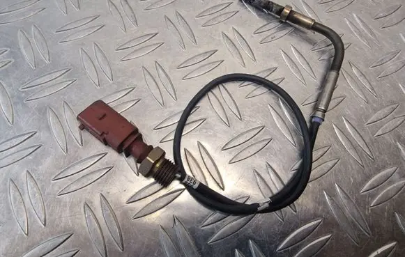 Skoda Octavia Mk2 (1Z) Exhaust gas temperature sensor 03G906088K