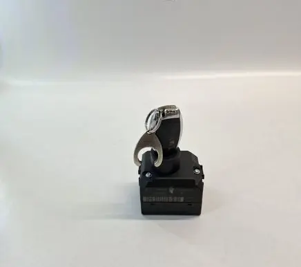 Mercedes-Benz S W221 Ignition lock 2215450708 A2215450708