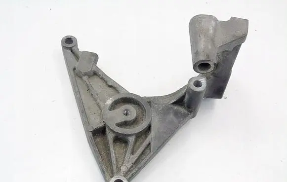 Cadillac STS Engine mounting bracket 12577183