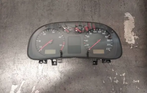 Volkswagen Golf IV Speedometer (instrument cluster) 1J0920822B 0263618182
