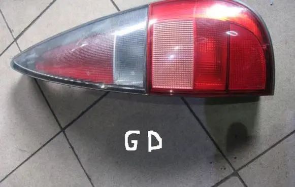 Renault Laguna I Rear/tail lights