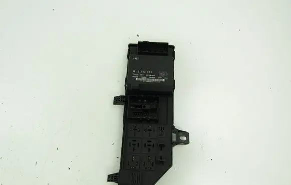 Opel Vectra C Central body control module 13193588ND