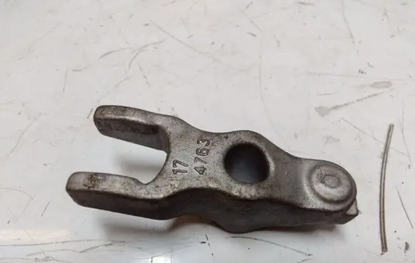 Opel Vectra C Fuel Injector clamp holder 174763