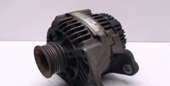 Audi A4 S4 B5 8D Generator/alternator A17Y1156