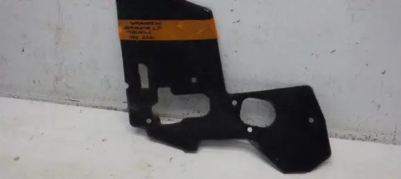 Opel Vivaro Heat shield in engine bay 