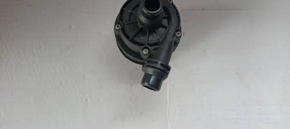 BMW 3 F30 F35 F31 Electric auxiliary coolant/water pump 8642732