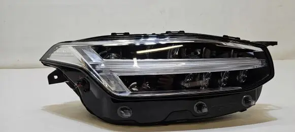 Volvo XC90 Headlight/headlamp 31655159