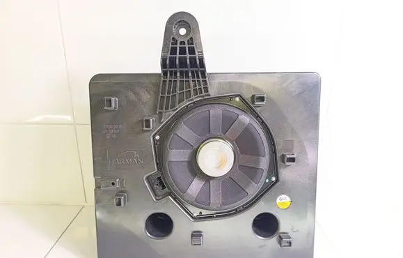 BMW i4 Subwoofer speaker 2622887 27480155