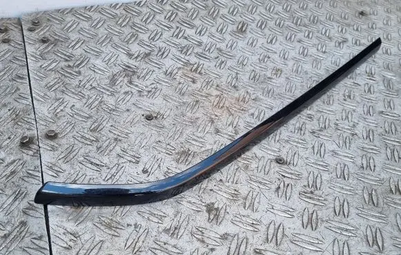 Land Rover Range Rover Evoque L538 Rear side glass trim 