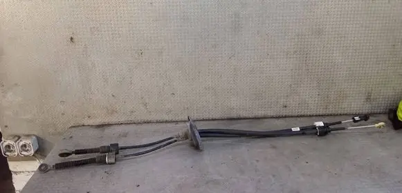 Renault Laguna III Gear shift cable linkage 8200755652