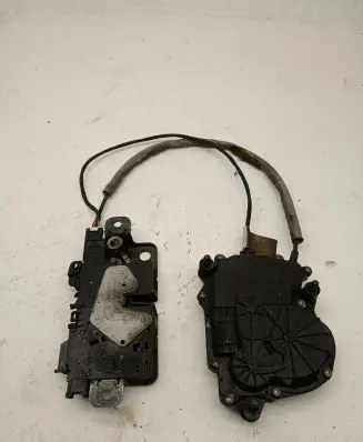 BMW M5 F90 Tailgate/trunk/boot lock/catch/latch 67617316