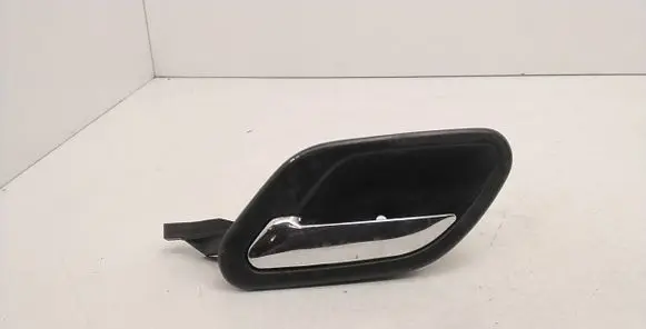 BMW 5 E39 Front door interior handle 8226049