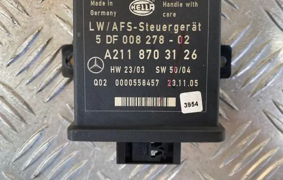 Mercedes-Benz R W251 Light module LCM 5DF00827802 0000558457 A2118703126