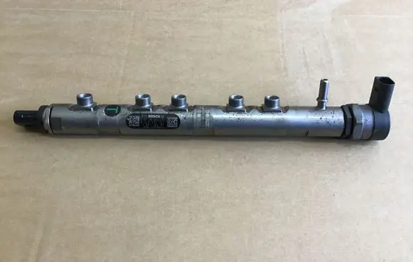 BMW 1 E81 E87 Fuel main line pipe 7801656 0445214134