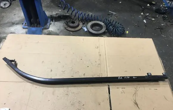 Mercedes-Benz Vito Viano W447 Sliding door bottom rail A4477600241