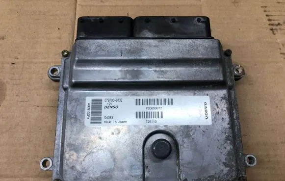 Volvo V50 Engine control unit/module P30650677 T29110 0797009132
