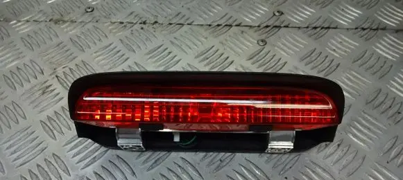KIA Picanto Third/center stoplight