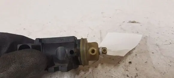 Volkswagen Golf VI Turbo solenoid valve 1K0906627B 4011464A