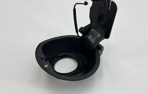 BMW Z4 E85 E86 Fuel tank cap trim 7012738 14209610