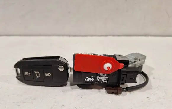 Peugeot 208 Ignition lock 9663123380