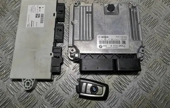 BMW X3 F25 Engine ECU kit and lock set 8513249 9241971