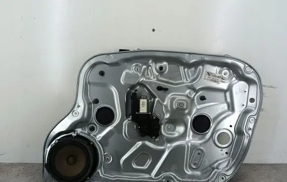 KIA Ceed Front door window regulator with motor 824801H070