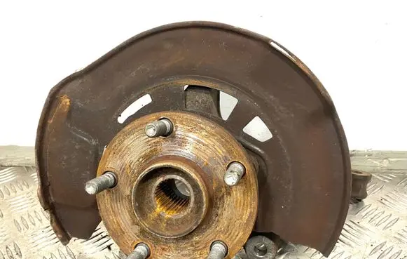 Toyota Avensis T270 Front wheel hub F34R6 341698