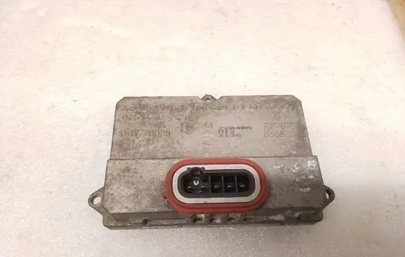 Mercedes-Benz E W211 Headlight ballast module Xenon 5DV00829000