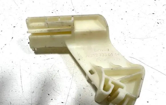Mercedes-Benz E W212 Other rear door trim element A2127330114