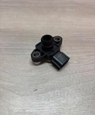 Hyundai Santa Fe Fuel pressure sensor 392002r000