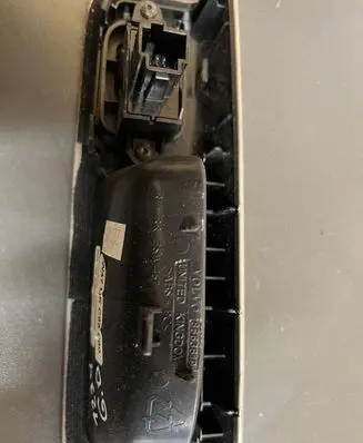 Volvo V50 Electric window control switch 8663819