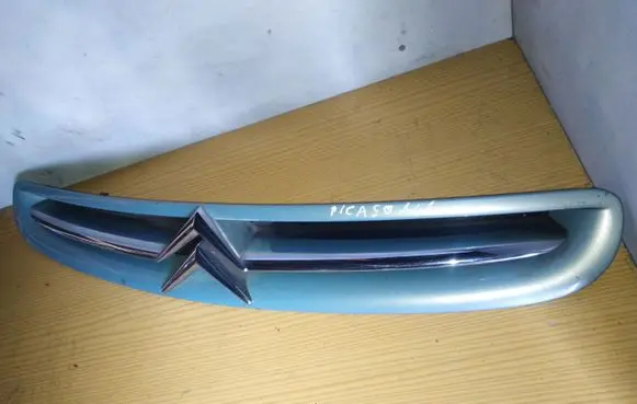 Citroen Xsara Picasso Front bumper upper radiator grill 9632099177 9631507477