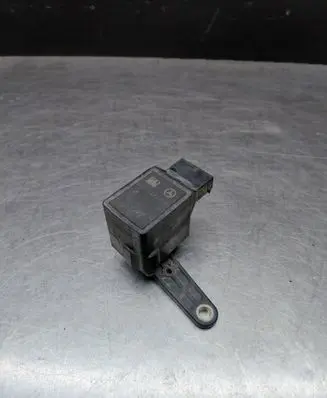 Mercedes-Benz E W211 Air suspension front height level sensor A0105427717