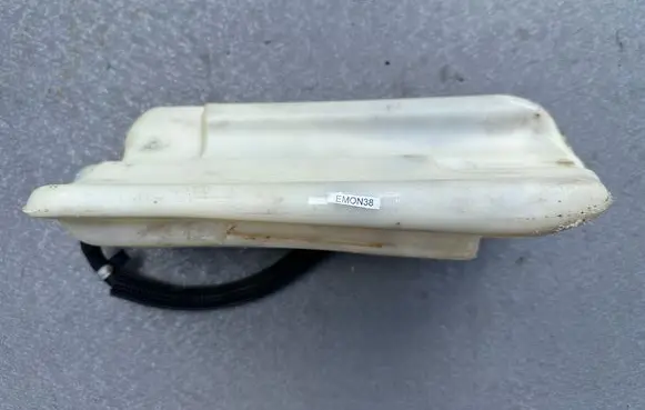 Opel Monterey Fuel expansion tank 1304646