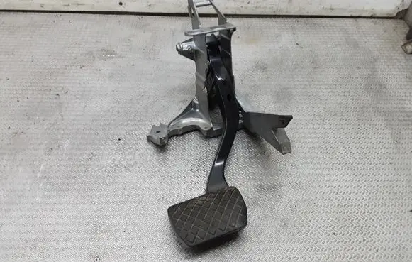 Audi A4 S4 B6 8E 8H Brake pedal 8E1721117A