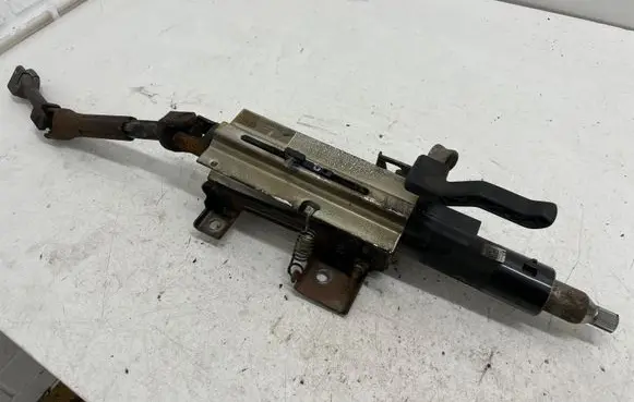 Volvo XC40 Steering wheel axle 32269251