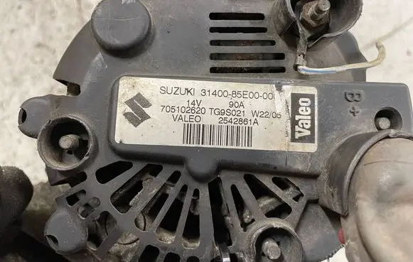 Opel Corsa C Generator/alternator 3140085E00000 705102620 2542861A