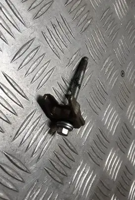 Renault Latitude (L70) Fuel Injector clamp holder