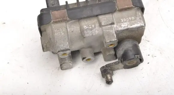 Citroen C5 Turbo charger electric actuator 767649