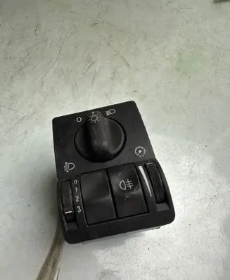 Opel Astra G Light switch 09180775