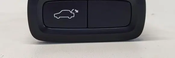 Volvo XC40 Tailgate/trunk/boot open switch 31674800