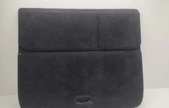 Trunk/boot floor carpet liner
