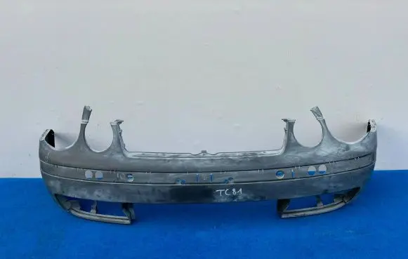 Volkswagen Polo Front bumper 6Q0807221