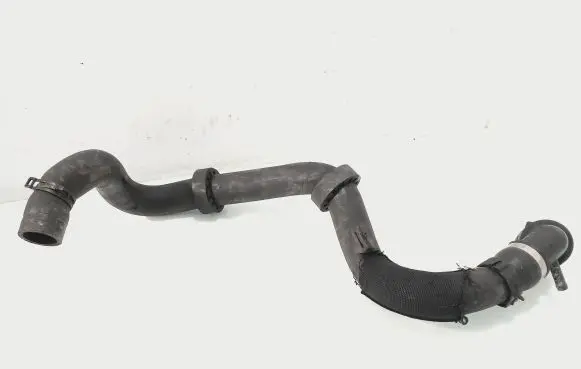 Coolant pipe/hose